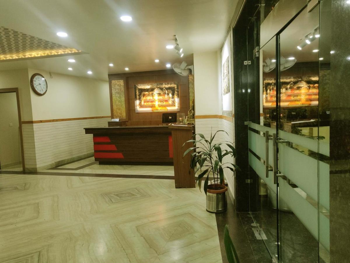 Hotel The Vaishno Devi Hills Katra  Kültér fotó