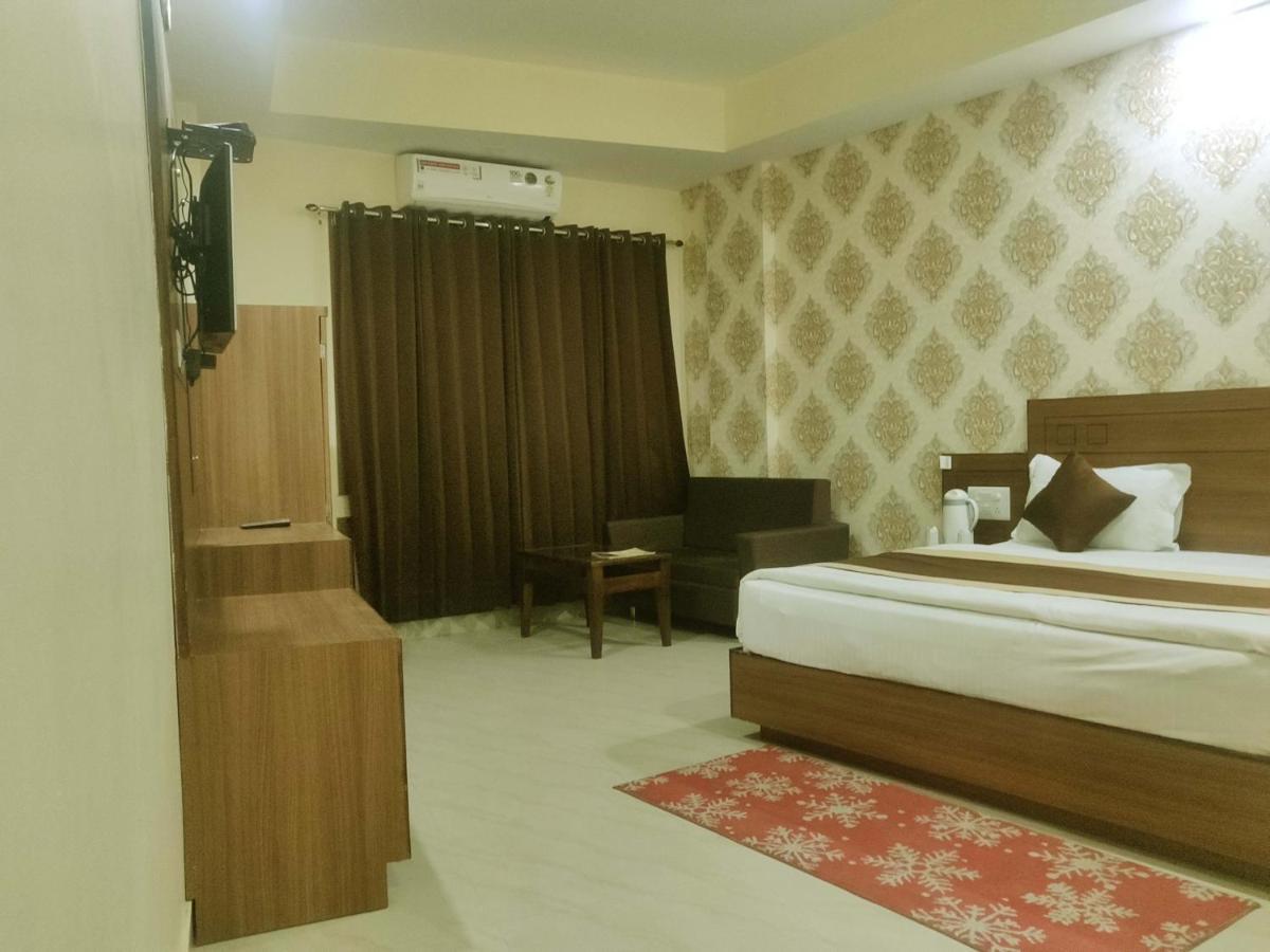Hotel The Vaishno Devi Hills Katra  Kültér fotó