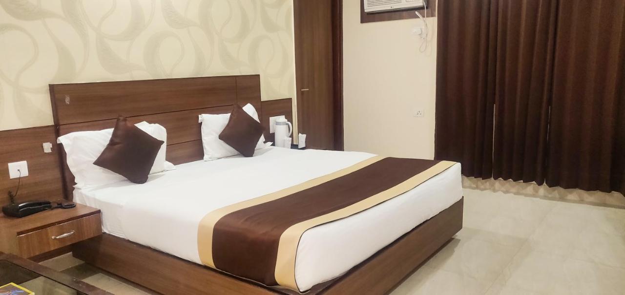 Hotel The Vaishno Devi Hills Katra  Kültér fotó